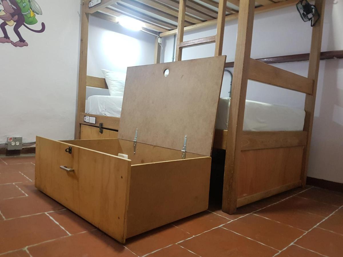 Purple Monkey Hostal *